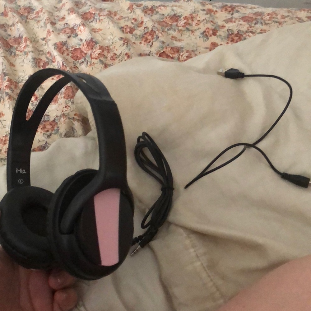 Bluetooth headphones